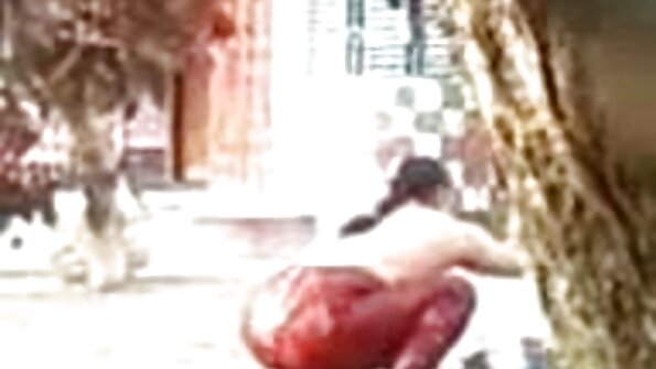 Copilul coreean de la cornișul porno cu mame batrane din păsărică geme atât de mult.