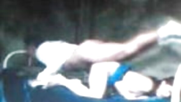 Neliniștitul l-a înșelat pe tip și nu va scăpa de pe penis. pizde bătrâne