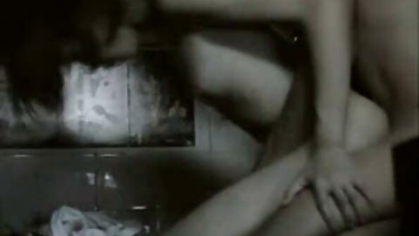 Milf matură filme porno cu pizde batrane rusă a sedus un tânăr.