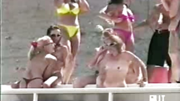 Sunt atât de curvă încât mă excită filme porno cu babe batrane singură.
