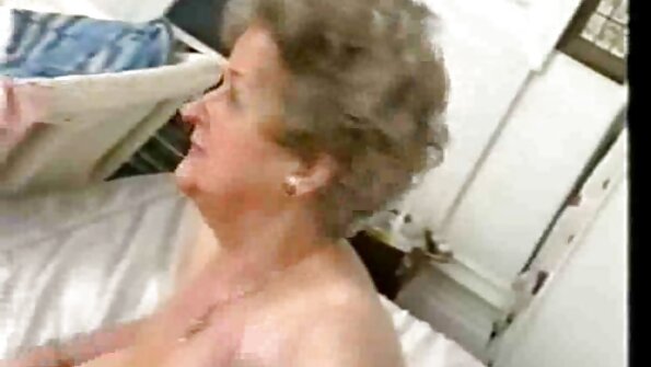 Foarte filme porno cu femei grase bătrâne confortabil să stai pe fața unui bărbat.