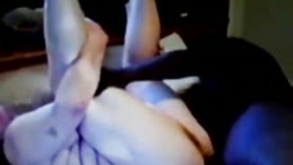 Tip se ia cu o fetiță tânără, ea vine greu - filmeporno cu batrane prima dată la camera.