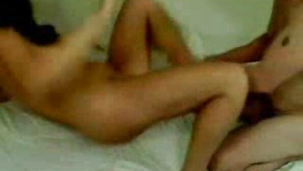 Relații sexuale în sala de film porno cu babe bătrâne clasă.