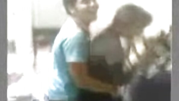 Orgasm uimitor de porno cu mame batrane la fata de fitness.