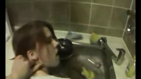 Fata în tocuri înalte se simțea ca o curvă. filme porno cu batrane