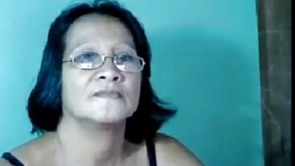 Sex futai cu babe batrane anal pe tobogane.