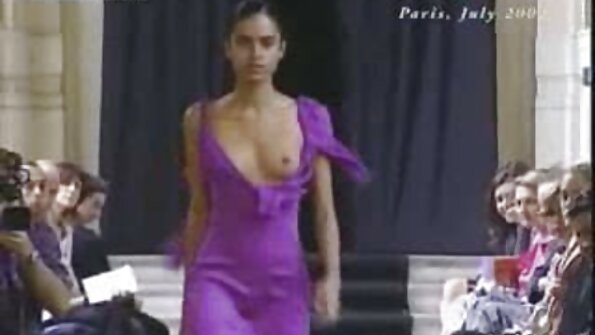 Supt după pizde bătrâne muncă, gura plină de spermă - a vărsat o lacrimă.