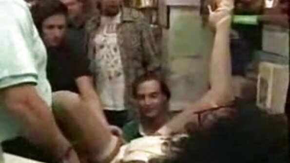 Muie în jungla de filme porno cu femei grase bătrâne noapte.
